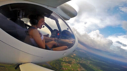 Полет на самолете в Москве. Ultra Подарки. Купить полёт на самолёте в Москве. Испытайте невероятные ощущения от прогулки на самолёте или порадуйте своих близких подарив сертификат на полет в подарок. Сервис UltraPodarki.ru 8 800 505 95 30. полёт на самолёте, сертификат на полёт, цены самолёт, полёт в подарок, реальный полёт, реальный полёт на самолёте, купить полёт Москва, полёт на самолёте Москва, сертификат на полёт Москва, цены полёт Москва