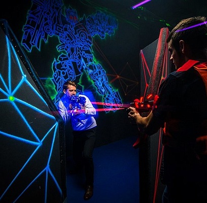 Игра в лазертаг в Москве. Сервис Ultra Подарки. Купить лазертаг в городе Москваf. Попробуйте лазерный пейнтбол в лазертаг клубе. Цены на лазертаг. Сервис: UltraPodarki.ru 8 800 505 95 30. Лазертаг в Москве, купить лазертаг Москва, лазертаг, купить лазертаг, лазерный пейнтбол Москва, лазертаг для детей Москва, лазертаг клуб, лазертаг клуб Москва