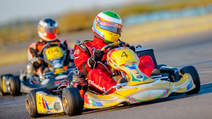 Детский картинг в Москве. ULTRA ПОДАРКИ. Купить детский картинг в Москве. Подарите ребенку участие в настоящей гонке и получите порцию незабываемых эмоций. Гонки на картах - это приятно и доступно. Сервис UltraPodarki.ru 8 (800) 505 95-30. детский картинг Москва, картинг, гонки на детских картах Москва, гонки на детских картах, езда на детском карте Москва, езда на карте, купить картинг Москва, купить картинг, картинг цена Москва, картинг цена, картинг клуб Москва, картинг клуб, картинг центр, картинг центр Москва