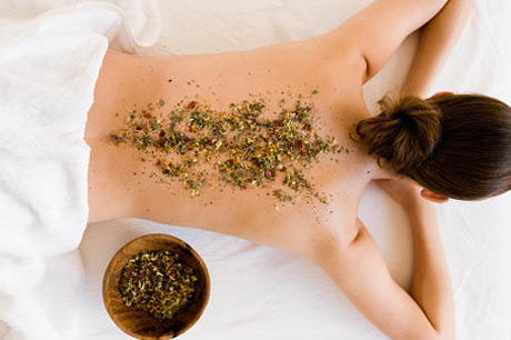 Индийский пудровый массаж. Подарочные сертификаты Ultra Подарки Москва. Купить оригинальный подарок или подарочный сертификат на Индийский пудровый массаж. Сервис UltraPodarki.ru Москва 8 800 505 95 30. 