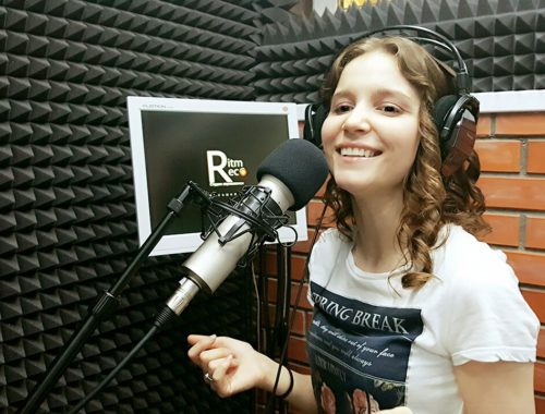 Индивидуальные занятия вокалом в Москве. Ultra Подарки. Купить сертификат на индивидуальные занятия вокалом в Москве и уроки обучения вокалу.  Сервис UltraPodarki.ru 8 800 505 95 30. Индивидуальные занятия вокалом, занятия вокалом в Москве, обучение вокалу Москва, уроки вокала Москва, школа вокала Москва, занятие вокалом для детей, занятия вокалом, обучение вокалу, уроки вокала, школа вокала, уроки вокала обучение, вокальные уроки, индивидуальные занятия вокалом Москва