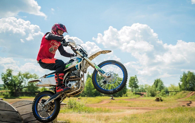 Катание на мотоцикле в Москве. ULTRA ПОДАРКИ. Купить катание на мотоцикле в Москве. Попробовав езду на мотоциклах, вы получите порцию адреналина и невероятные эмоции. Сервис: UltraPodarki.ru 8 800 505 95 30.. Катание на мотоцикле в Москве, прокат мотоциклов Москва, катание на мотоциклах, прокат мотоцикла, езда на мотоцикле Москва, езда на мотоцикле, мотопрогулка Москва, мотопрогулка