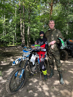 Прокат мотоциклов. Подарочные сертификаты Ultra Подарки Москва. Купить оригинальный подарок или подарочный сертификат на Прокат мотоциклов. Сервис UltraPodarki.ru Москва 8 800 505 95 30. 