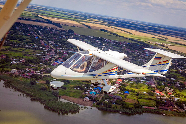 Полет на самолете в Москве. Ultra Подарки. Купить полёт на самолёте в Москве. Испытайте невероятные ощущения от прогулки на самолёте или порадуйте своих близких подарив сертификат на полет в подарок. Сервис UltraPodarki.ru 8 800 505 95 30. полёт на самолёте, сертификат на полёт, цены самолёт, полёт в подарок, реальный полёт, реальный полёт на самолёте, купить полёт Москва, полёт на самолёте Москва, сертификат на полёт Москва, цены полёт Москва