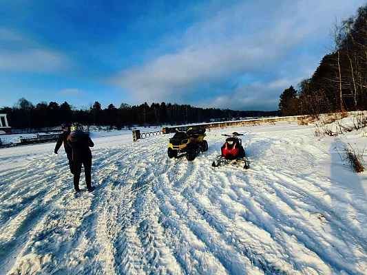 Катание на снегоходах в Москве в подарок. Сервис Ultra Подарки
. Подарочный сертификат на катание на снегоходах в Москве с друзьями. Закажите прокат снегоходов в подарок для мужчины по привлекательным ценам. Живописные маршруты для езды на снегоходах это отличная возможность активного отдыха. Сервис UltraPodarki.ru 8 800 505 95 30. катание на снегоходах, подарочный сертификат на катание на снегоходе, прокат снегоходов, прокат снегоходов Москва, катание на снегоходах Москва, езда на снегоходе