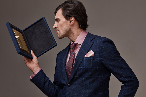 Индивидуальный пошив мужского костюма в Москве. Ultra Подарки. Индивидуальный пошив мужского костюма в Москве. Сервис: UltraPodarki.ru 8 800 505 95 30
. Индивидуальный пошив мужского костюма, пошив костюма на заказ, пошив пиджака, пошив брюк, пошив мужского костюма