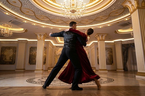 Уроки танца Booty Dance. Подарочные сертификаты Ultra Подарки Москва. Купить оригинальный подарок или подарочный сертификат на Уроки танца Booty Dance. Сервис UltraPodarki.ru Москва 8 800 505 95 30. 