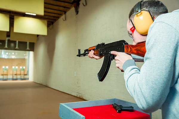 Стрельба из боевого оружия. Боевой тир в Москве. Ultra Подарки. Стрельба из боевого оружия #в Томске#в. Попробуйте настоящую стрельбу из огнестрельного оружия в боевом тире. UltraPodarki.ru 8 800 505 95 30.. Стрельба из боевого оружия Москва, боевой тир Москва, стрельба из огнестрельного оружия Москва, Стрельба из боевого оружия, Стрельба Москва, стрельба из пистолета Москва, стрельба из карабина Москва, стрельба из снайперской винтовки Москва