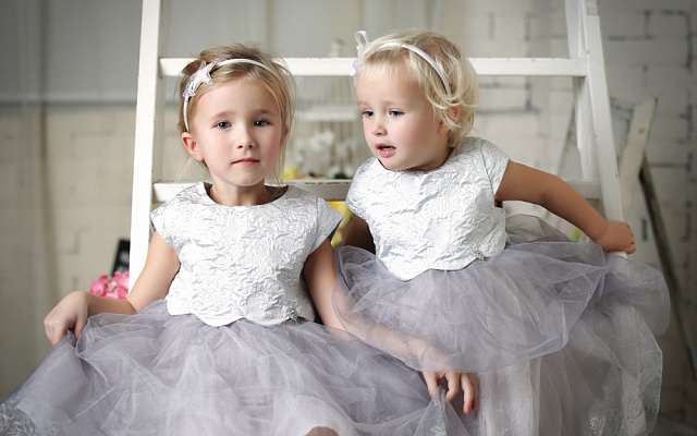 Семейная фотосессия в Москве. Ultra Подарки. Купить семейную фотосессию в Москве. Фотосессия для семьи укрепляет отношения и объединяет всех членов семьи. Сервис UltraPodarki.ru 8 (800) 505 95 30. Семейная фотосессия в Москве, семейная фотосессия, семейная фотосъёмка в Москве, семейная фотосъёмка, фотосессия для семьи Москва, фотосессия для семьи