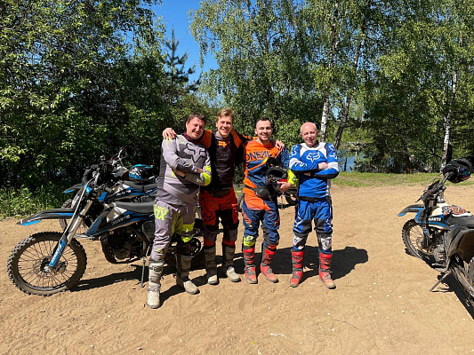 Прокат мотоциклов. Подарочные сертификаты Ultra Подарки Москва. Купить оригинальный подарок или подарочный сертификат на Прокат мотоциклов. Сервис UltraPodarki.ru Москва 8 800 505 95 30. 