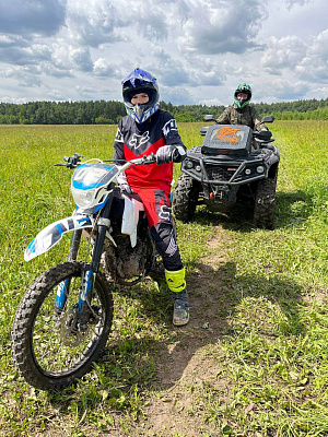 Прокат мотоциклов. Подарочные сертификаты Ultra Подарки Москва. Купить оригинальный подарок или подарочный сертификат на Прокат мотоциклов. Сервис UltraPodarki.ru Москва 8 800 505 95 30. 