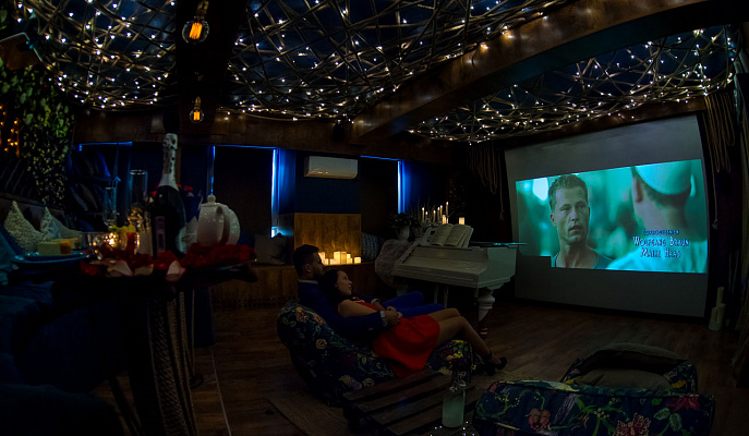 Романтическое свидание в кинотеатре в Москве. Ultra Подарки. Купить романтическое свидание в кинотеатре в Москве. Подарите самым близким незабываемые моменты и признайтесь в искренних чувствах. Сервис UltraPodarki.ru 8-800-505-95-30. Романтическое свидание в кинотеатре в Москве, свидание в Москве, свидание в кинотеатре, сертификат на свидание в кинотеатре, сертификат на свидание в Москве, купить свидание, купить свидание Москва, первое свидание, девушка свидание, хороший кинотеатре, романтический кинотеатре, романтический вечер, романтический ужин, романтические любимому, романтическая музыка