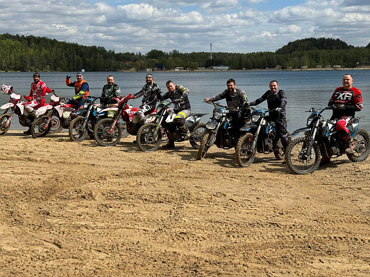 Прокат мотоциклов. Подарочные сертификаты Ultra Подарки Москва. Купить оригинальный подарок или подарочный сертификат на Прокат мотоциклов. Сервис UltraPodarki.ru Москва 8 800 505 95 30. 