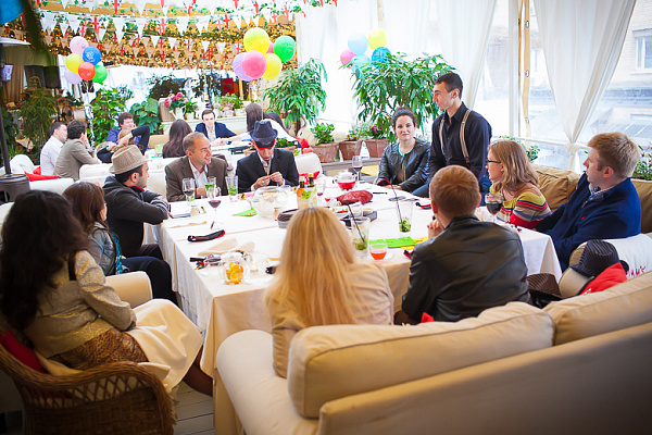 Купить игру в мафию в Москве. Сервис Ultra Подарки. Хотите играть в мафию в Москве? Купите сертификат на настоящую игру в мафию и наслаждайтесь процессом. Сервис UltraPodarki.ru 8 800 505 95 30. Игра мафия, русская мафия игра, игра в мафию на выживание, день рождения мафия, купить мафию, купить мафию в Москве, поиграть в мафию в Москве, играть в мафию, ведущий мафия, клуб мафии Москва, играть в мафию в Москве