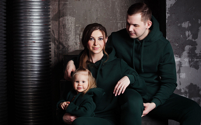 Семейная фотосессия в Москве. Ultra Подарки. Купить семейную фотосессию в Москве. Фотосессия для семьи укрепляет отношения и объединяет всех членов семьи. Сервис UltraPodarki.ru 8 (800) 505 95 30. Семейная фотосессия в Москве, семейная фотосессия, семейная фотосъёмка в Москве, семейная фотосъёмка, фотосессия для семьи Москва, фотосессия для семьи