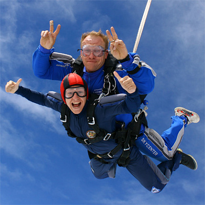 Купить прыжок с парашютом в тандеме в Москве. Ultra Подарки. Купите сертификат на прыжок с парашютом в тандеме в Москве, откройте мир новых впечатлений. Сервис UltraPodarki.ru 8 800 505 95 30. Прыжок с парашютом, прыжок с парашютом в Москве, прыжок с парашютом стоит, прыжок с парашютом в Москве стоит, прыжок с парашютом с инструктором, прыжок с парашютом с инструктором Москва, прыжок с парашютом цена, прыжок с парашютом цена Москва, сертификат на прыжок с парашютом, сертификат на прыжок с парашютом Москва, прыжок с парашютом в тандеме, прыжок с парашютом в тандеме Москва, купить сертификат на прыжок с парашютом Москва