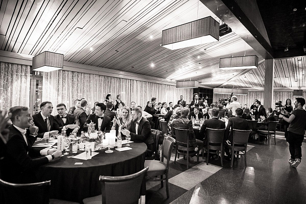 Игра в интеллектуальную викторину "КВИЗ". Подарочные сертификаты Ultra Подарки Москва. Купить оригинальный подарок или подарочный сертификат на Игра в интеллектуальную викторину "КВИЗ". Сервис UltraPodarki.ru Москва 8 800 505 95 30. 