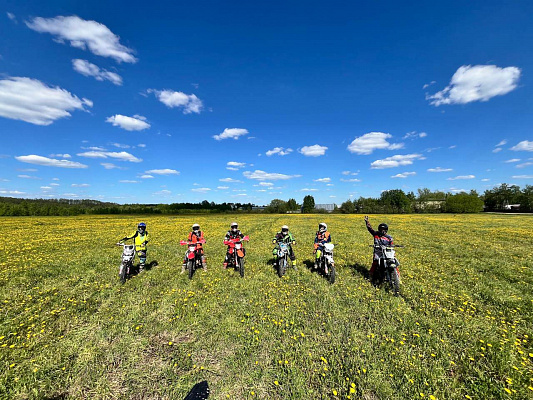 Прокат мотоциклов. Подарочные сертификаты Ultra Подарки Москва. Купить оригинальный подарок или подарочный сертификат на Прокат мотоциклов. Сервис UltraPodarki.ru Москва 8 800 505 95 30. 