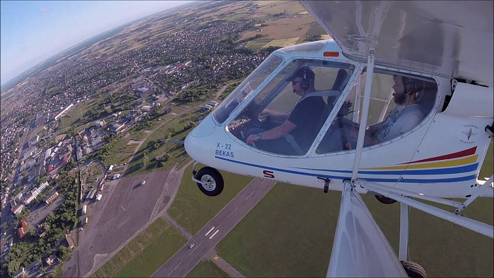 Полет на самолете в Москве. Ultra Подарки. Купить полёт на самолёте в Москве. Испытайте невероятные ощущения от прогулки на самолёте или порадуйте своих близких подарив сертификат на полет в подарок. Сервис UltraPodarki.ru 8 800 505 95 30. полёт на самолёте, сертификат на полёт, цены самолёт, полёт в подарок, реальный полёт, реальный полёт на самолёте, купить полёт Москва, полёт на самолёте Москва, сертификат на полёт Москва, цены полёт Москва